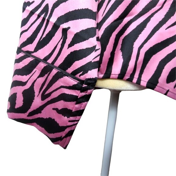 VICTORIA'S SECRET Afterhours Satin Sleep Top Size M Made in Indonesia. - Picture 6 of 8